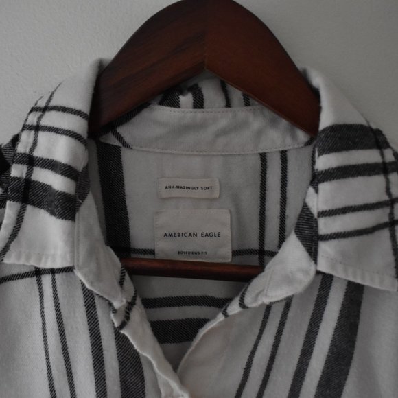 American Eagle black & white plaid boyfriend fit flannel size XS - Picture 2 of 5